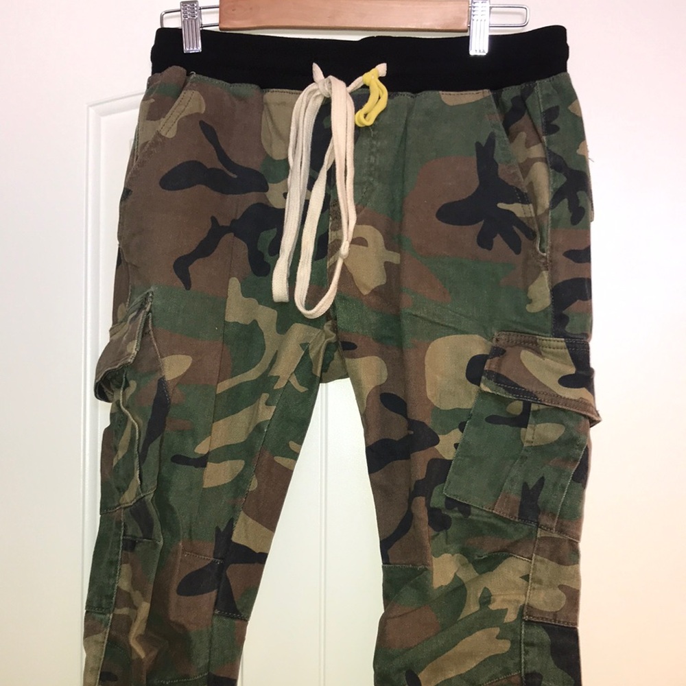 Men’s size small Pants
